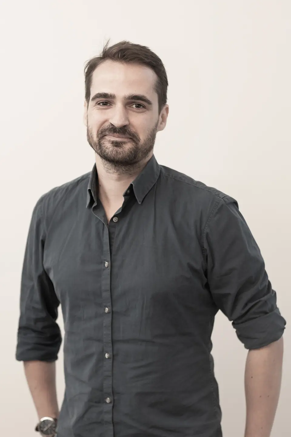 Portret van Bram Bonnaerens, gedragstherapeut bij helder.