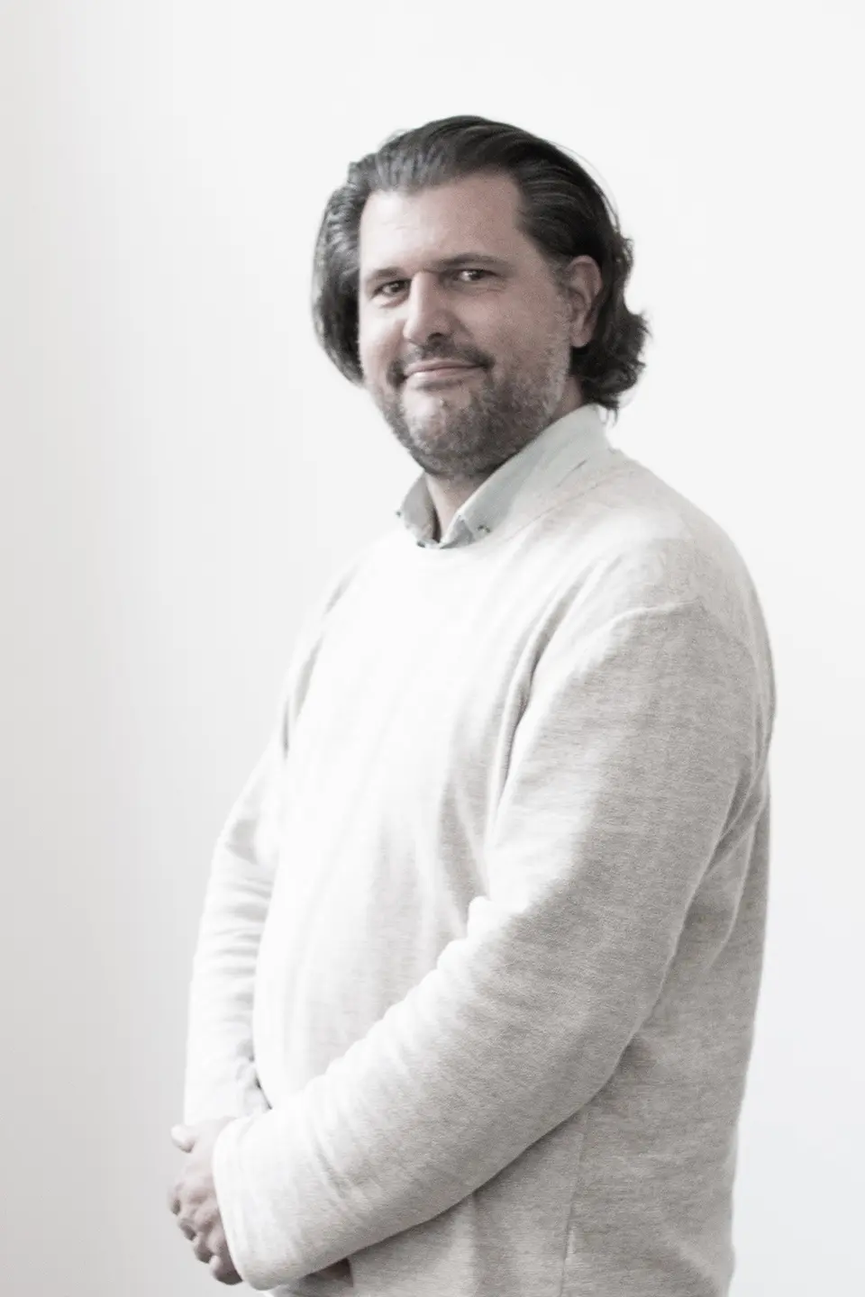 Portret van Filip Teerlinck, klinisch psycholoog bij helder.